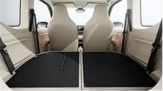 GV01 luggage space with rear seats folded